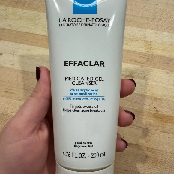 La Roche-Posay Effaclar Medicated Gel Cleanser - White - Picture 1 of 8